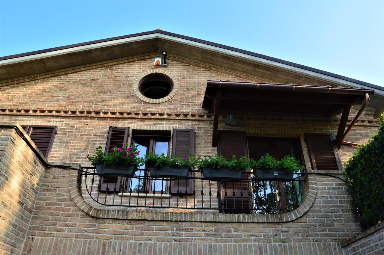 B&B Madonna Carradori Offagna Eksteriør bilde